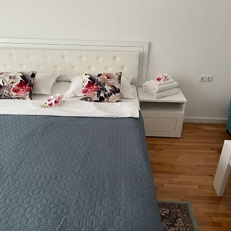 Orhideea Apartment オラデア エクステリア 写真