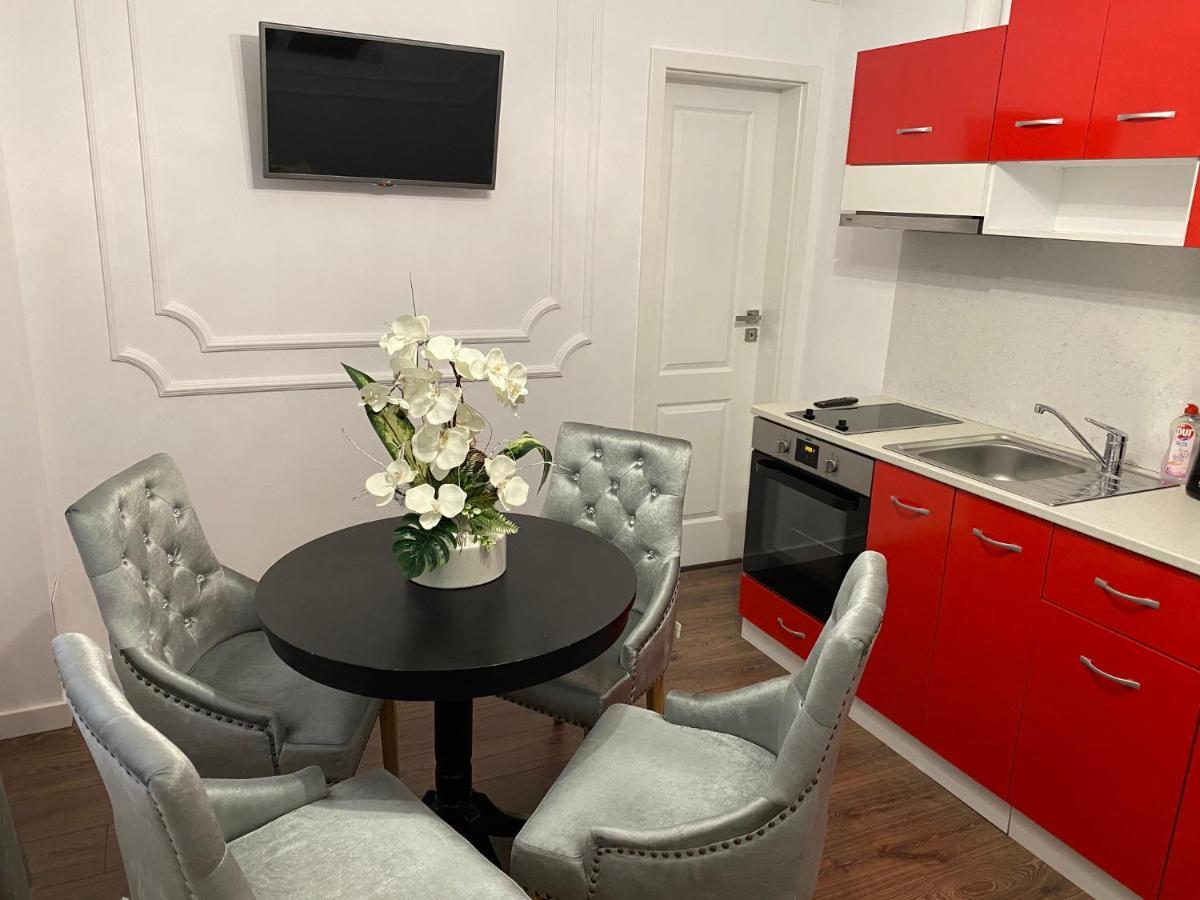 Orhideea Apartment オラデア エクステリア 写真